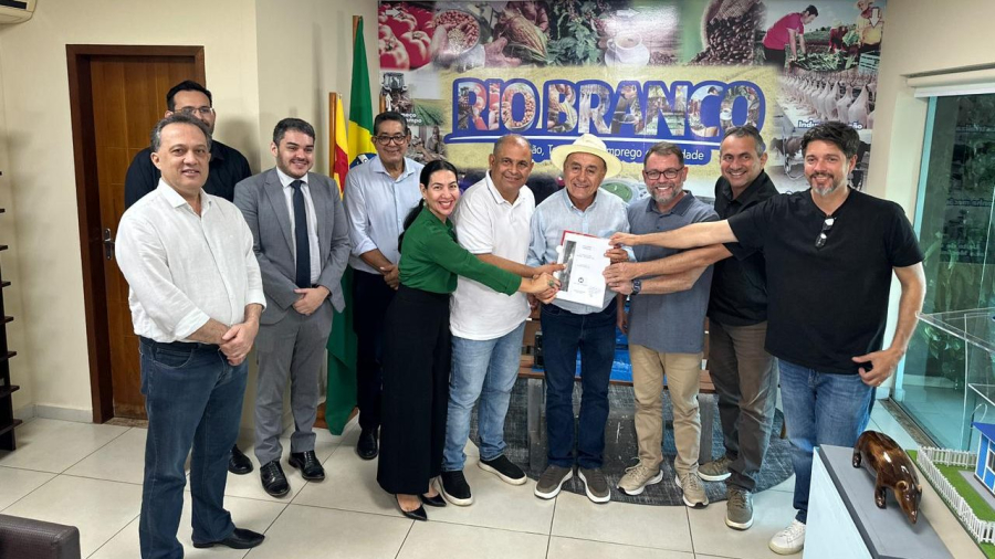 Prefeitura de Rio Branco recebe aval do Rio Branco FC para avançar em projeto de revitalização do centro