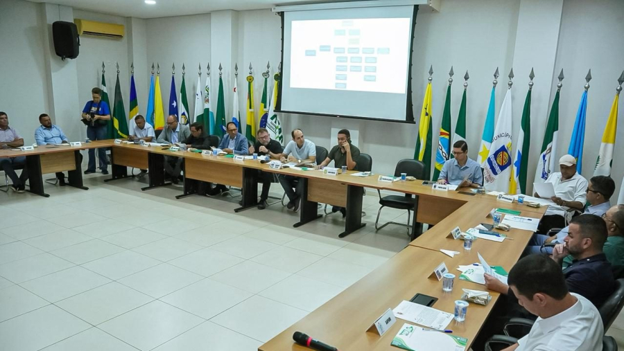 Prefeito de Rio Branco participa da I Assembleia Geral Extraordinária da AMAC
