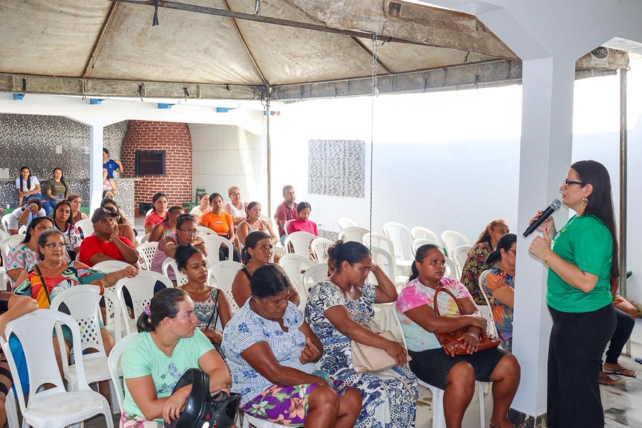 Governo do Acre entrega alimentos do PEAA para 90 famílias em Brasileia