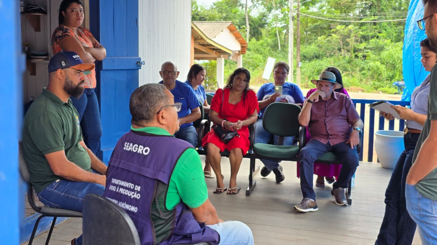 Prefeitura de Rio Branco promove reunião técnica com agricultores na Vila Verde