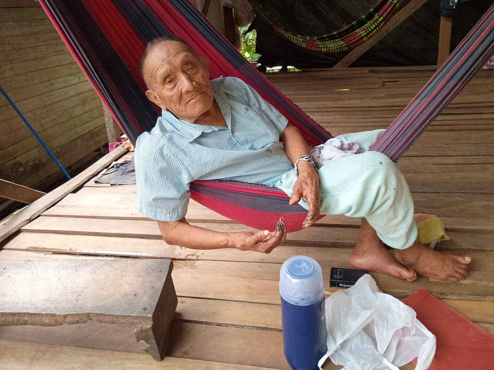 Aos 100 anos de idade indígena Kaxinawá é atendido pela Polícia Civil em ação de cidadania no interior do Acre
