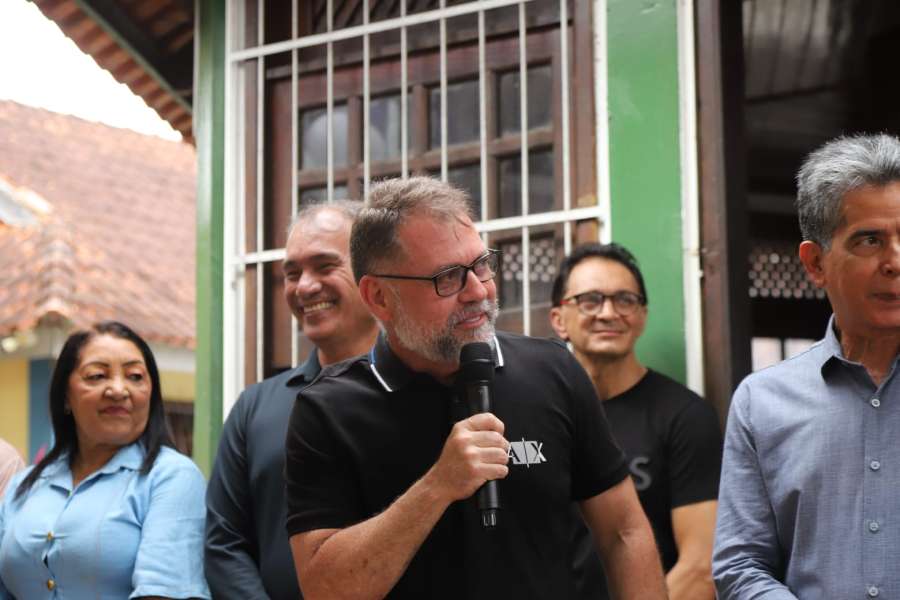Prefeito de Rio Branco participa de café da manhã em homenagem às mães líderes comunitárias