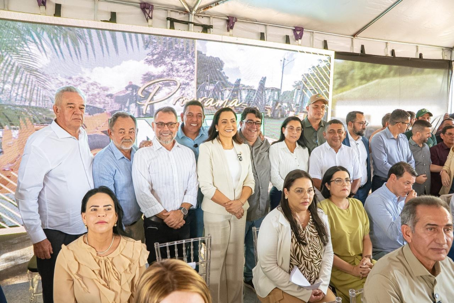 Prefeito de Rio Branco participa de entrega de equipamentos do Programa Inova