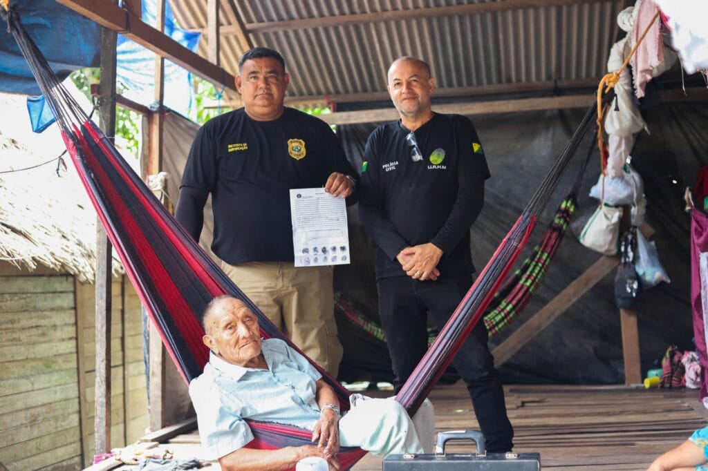 Mutirão Identidade para Dignidade atinge 100% da meta e emite 4 mil novas carteiras de identidade no interior do Acre