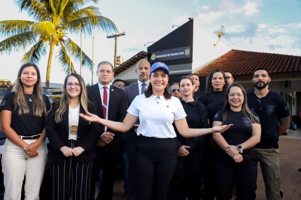 Governadora Mailza fortalece rede de proteção à mulher com entrega de sala e viatura do projeto Bem-Me-Quer em Xapuri