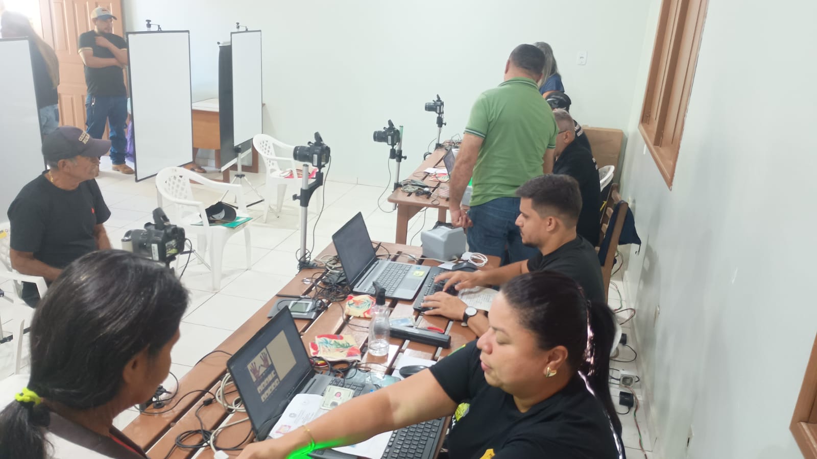 Polícia Civil do Acre realiza 210 atendimentos para emissão da nova Carteira de Identidade Nacional em Assis Brasil